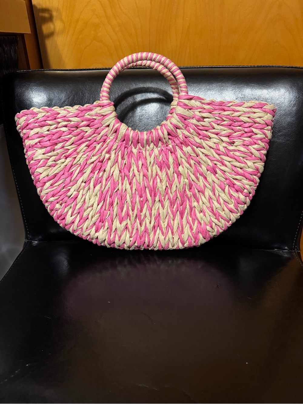 Lulla collection NWT Macys pink cream woven bag fully lined